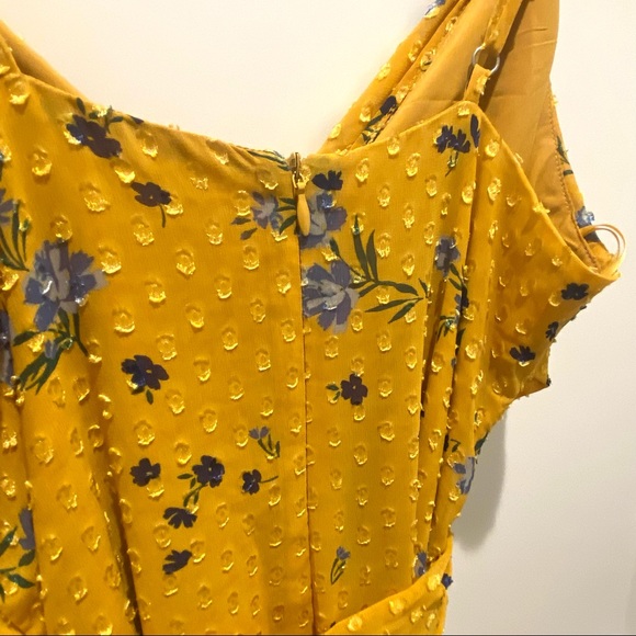 ASTR The Label Floral Wrap Dress - Picture 6 of 8